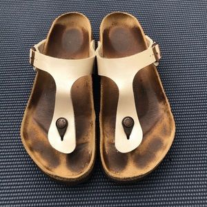 Birkenstock Gizeh size 9-9.5 VGUC